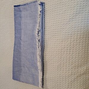 5/20. BNWT Chambray West loop scarf